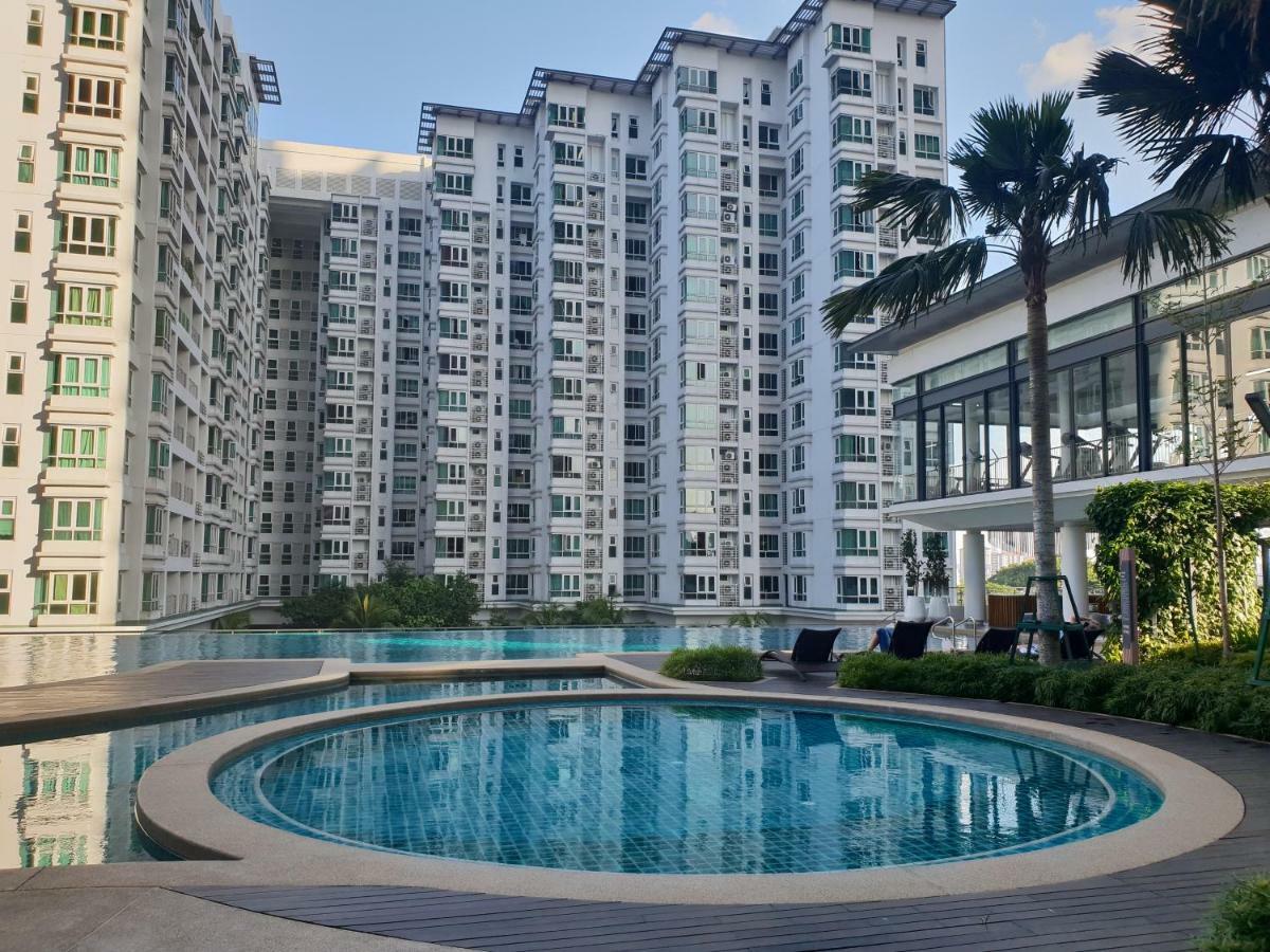 Sunway Velocity V Residence Suites Kuala Lumpur Esterno foto